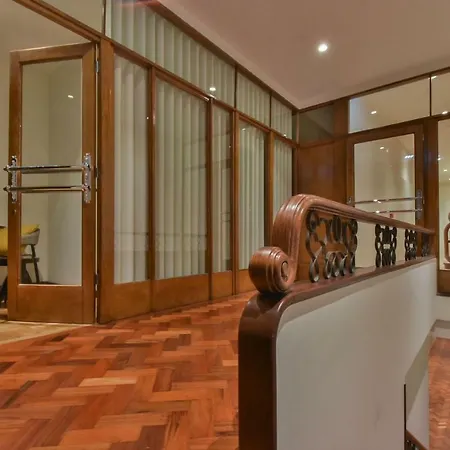 Republica 157 בית הארחה 4*