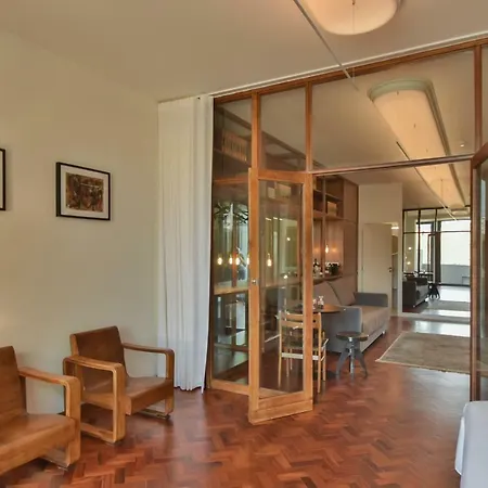 Republica 157 בית הארחה 4*