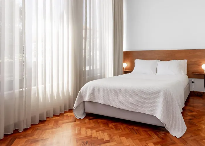 Republica 157 בית הארחה 4*